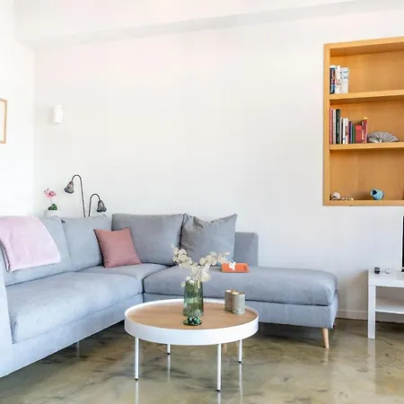 Апартаменты Eyge Transformed Modern By The Sea-new!