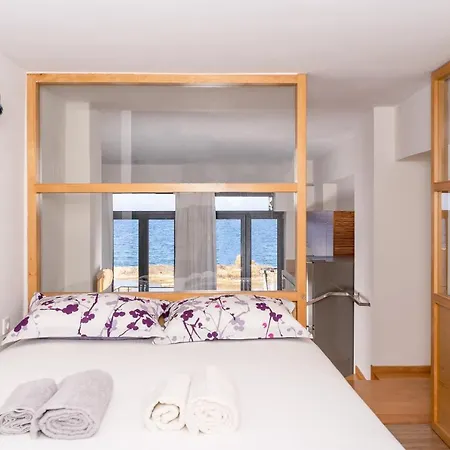 Eyge Transformed Modern By The Sea-new! דירה *